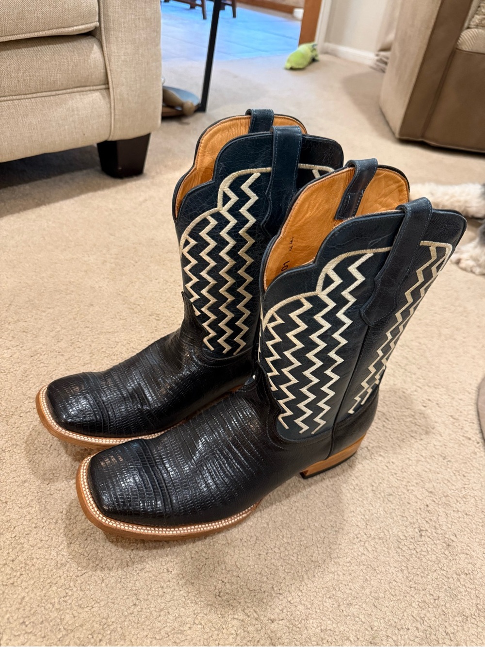 Men's Black Western Stitch-Pattern Leather Boots